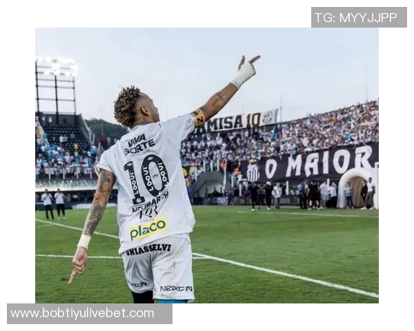 桑托斯即将正式宣布与内马尔续约一年引发球迷热议