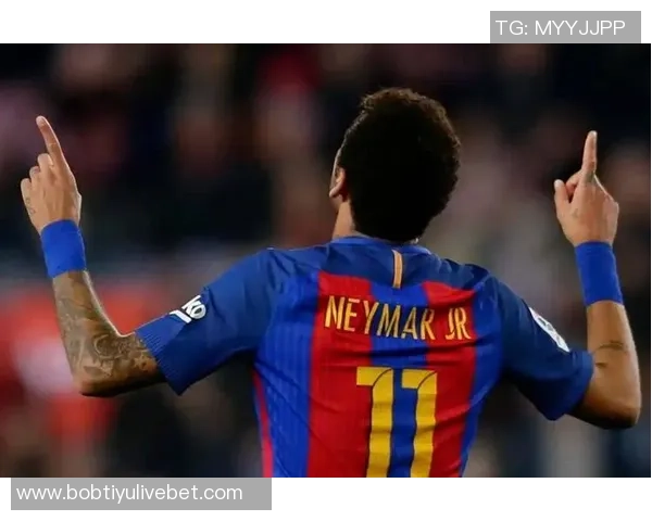 内马尔带伤拼搏助攻舒米特头球破门桑托斯领先三球